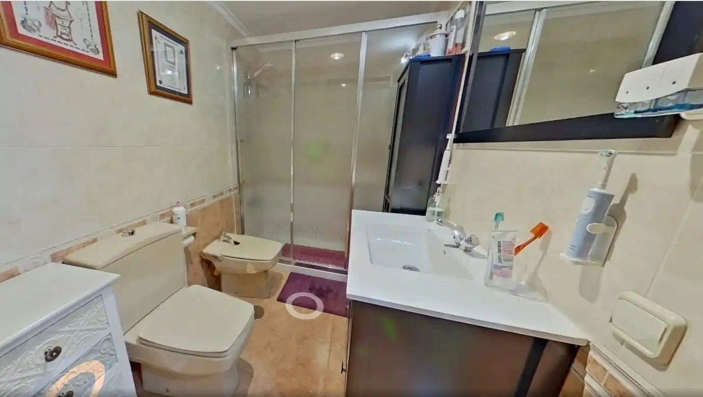 Baño de Dúplex en venta en Oviedo  con Calefacción, Parquet y Terraza