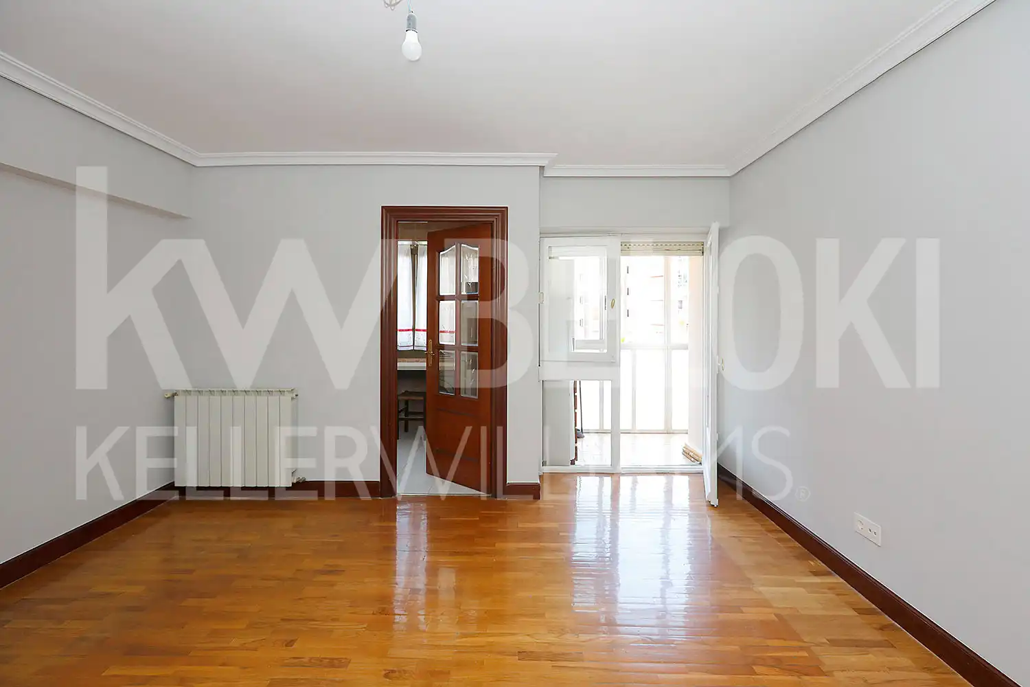 Flat with terrace for sale in Luis de Uranzu Kalea, imagen 4