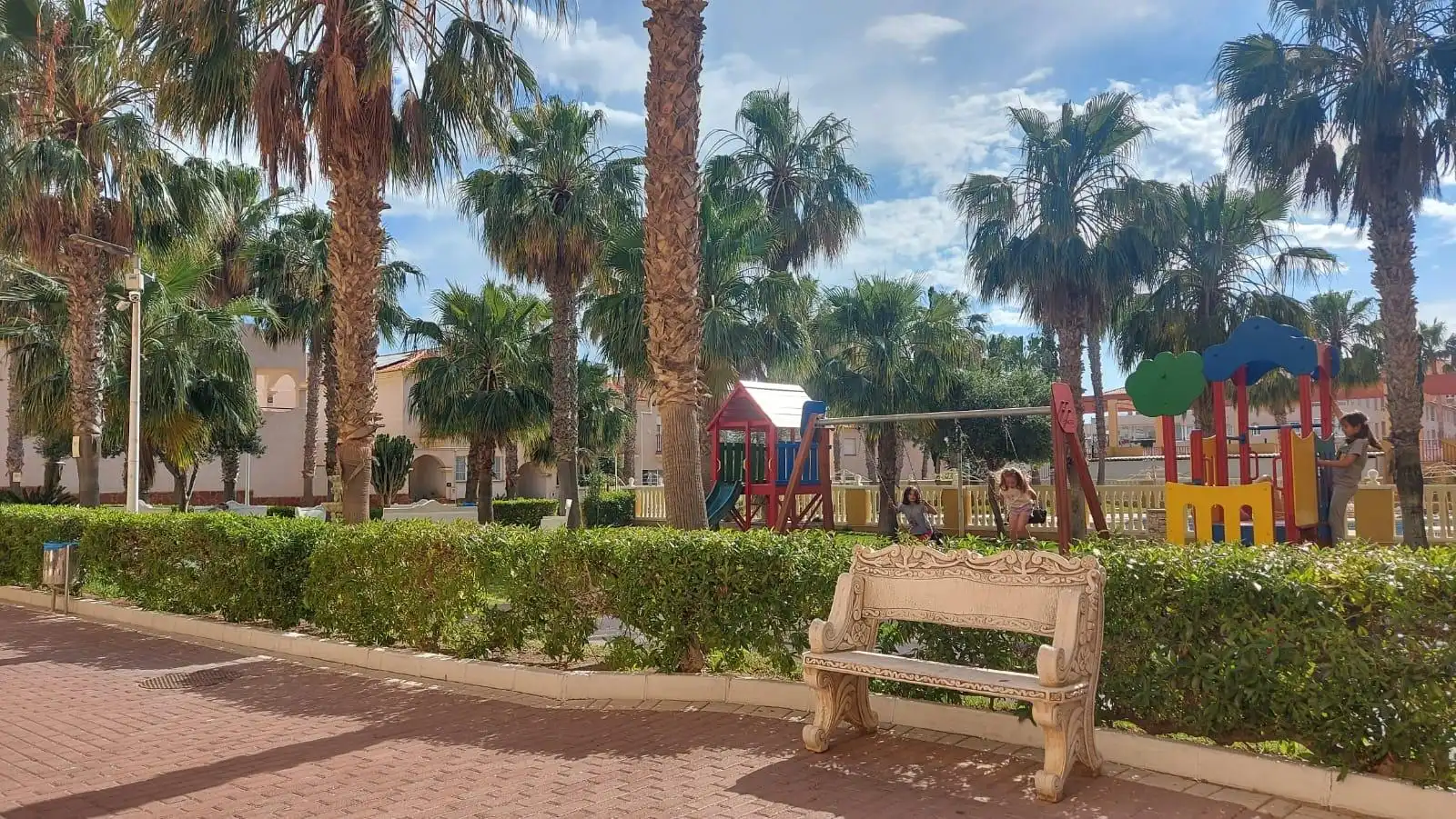 Vista exterior de Piso en venta en El Ejido con Aire acondicionado, Calefacción y Terraza