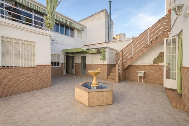 Casa-chalet en Venta en Centro