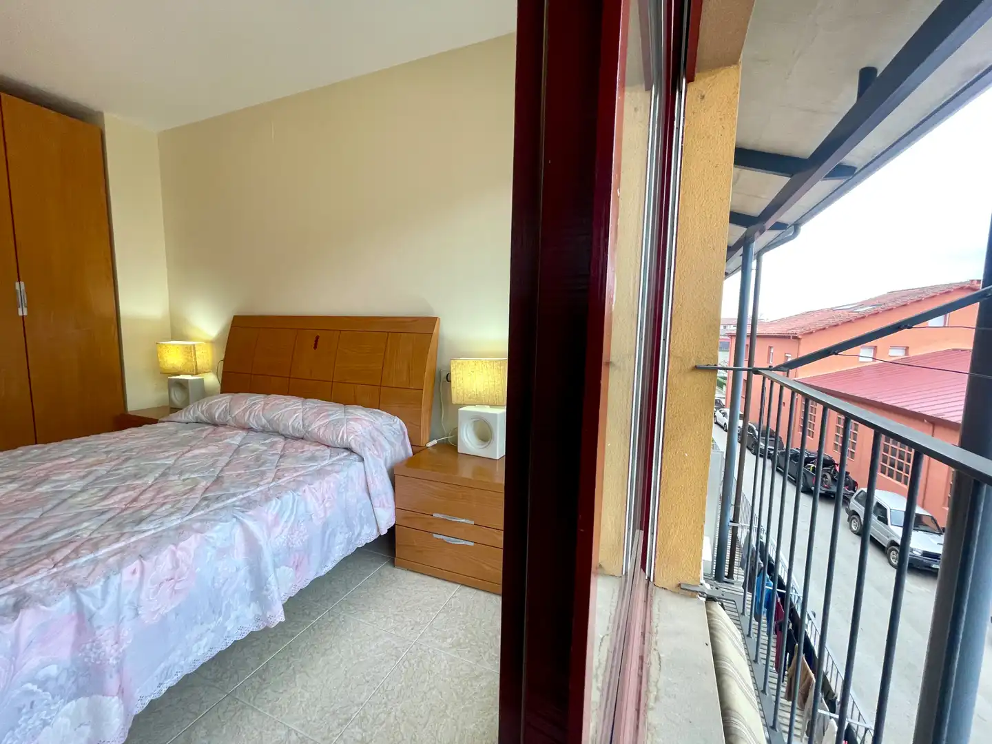 Habitación de Casa adosada en venta en Sant Joan de les Abadesses con Calefacción, Jardín privado y Trastero