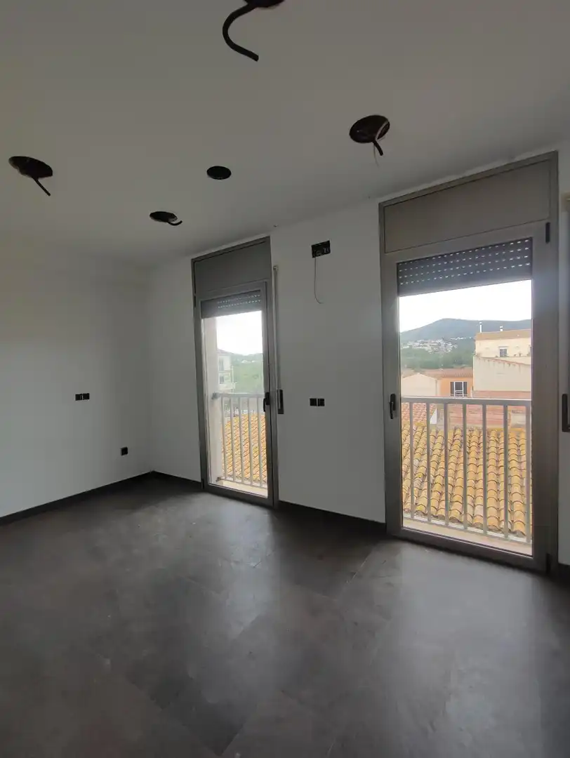Habitación de Edificio en venta en La Bisbal del Penedès