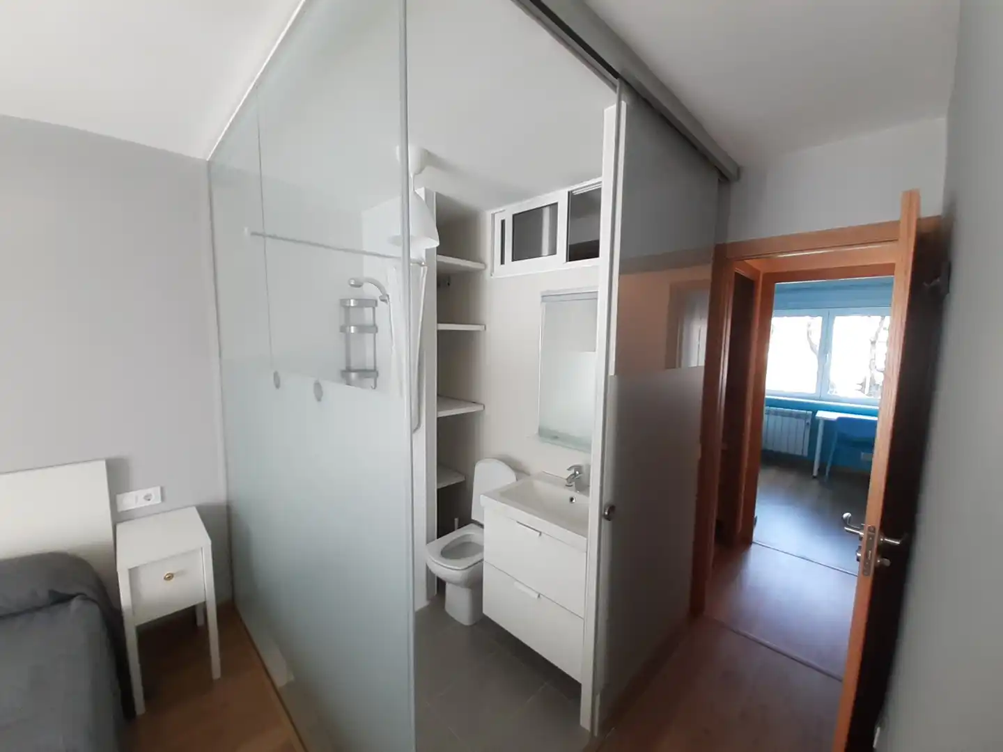 Bathroom of Flat for rent in Santiago de Compostela   with Heating, Furnished and Oven