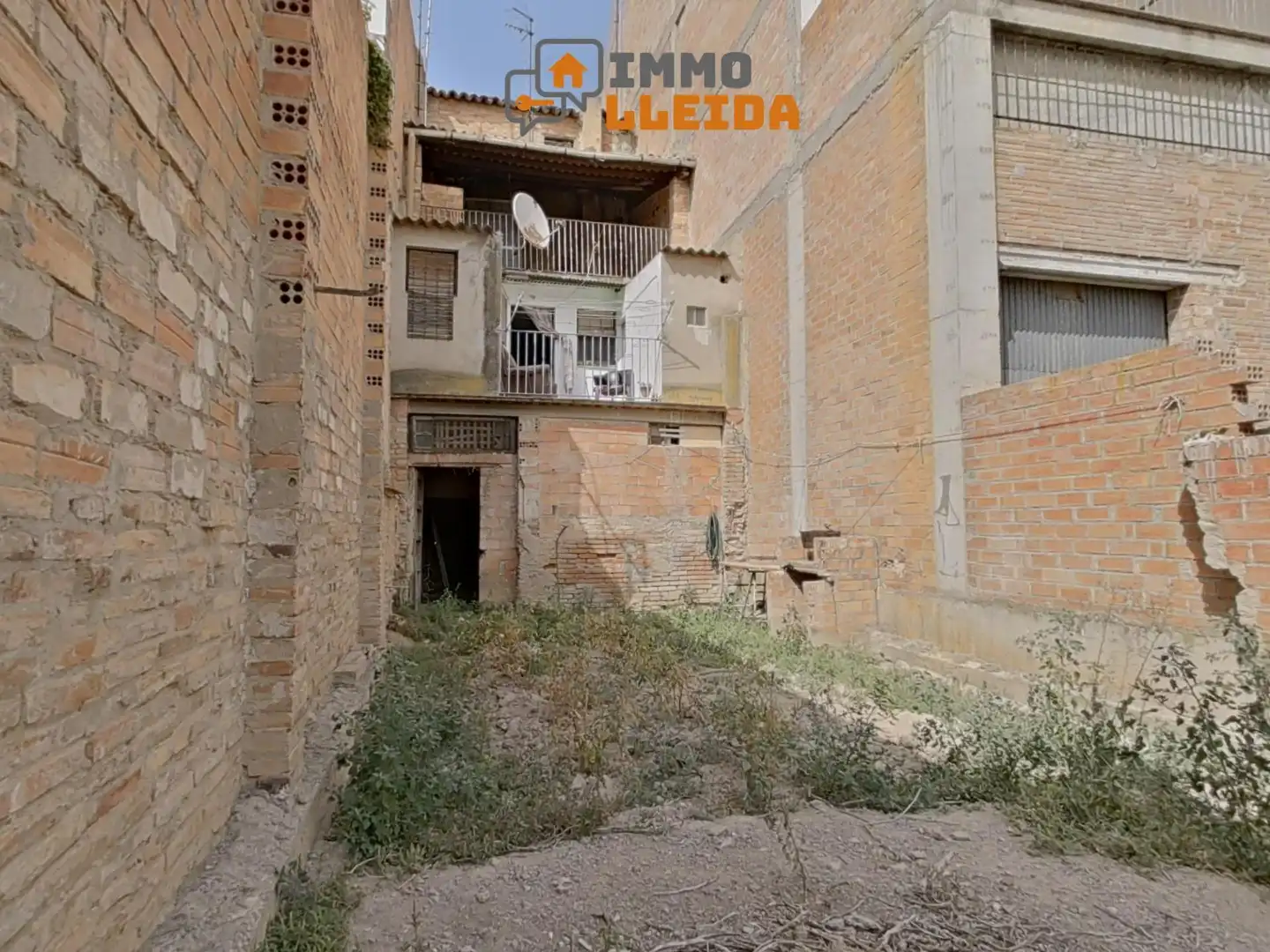 Vista exterior de Casa adosada en venta en Bellpuig con Jardín privado, Terraza y Trastero
