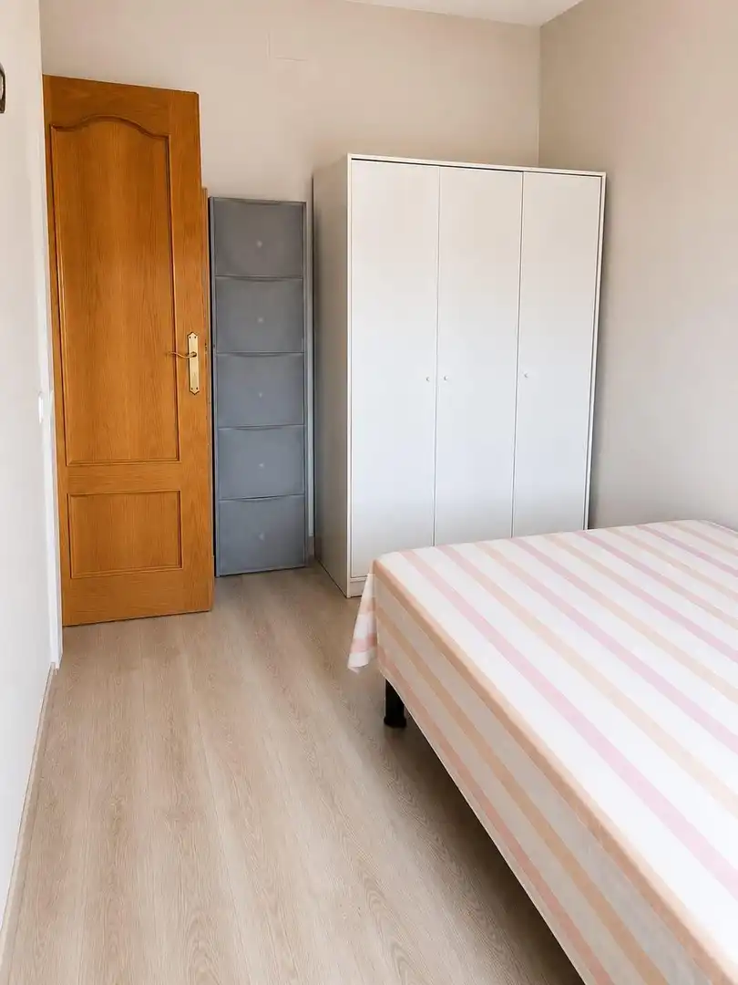 Dormitori de Apartament en venda en Barcelona amb Aire condicionat i Parquet