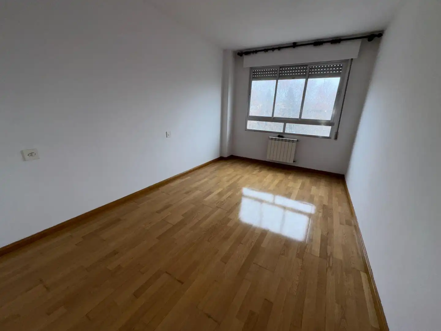 Habitación de Piso en venta en Ponferrada con Calefacción, Parquet y Terraza