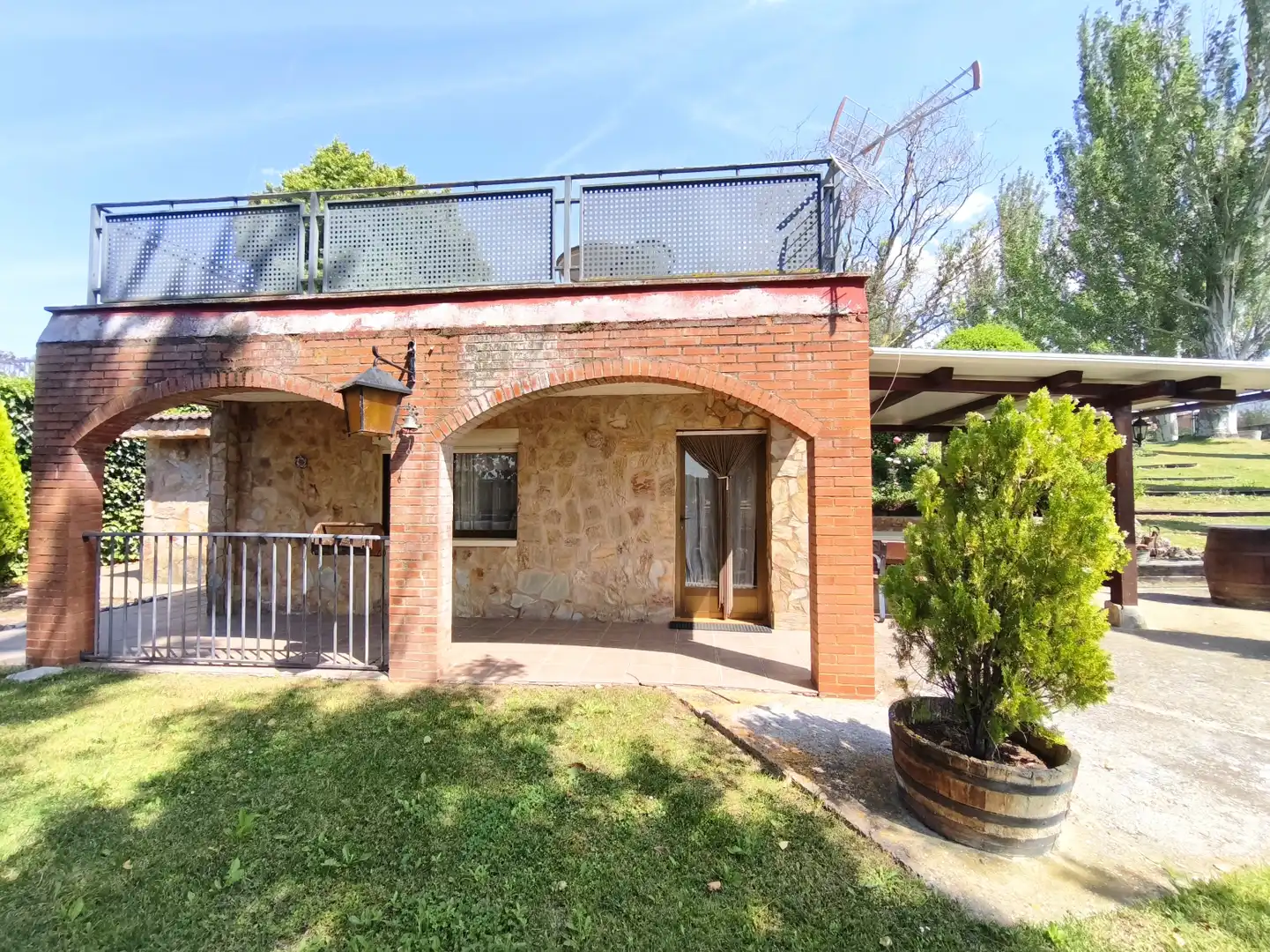 Terrassa de Casa o xalet en venda en Villamediana de Iregua amb Calefacció