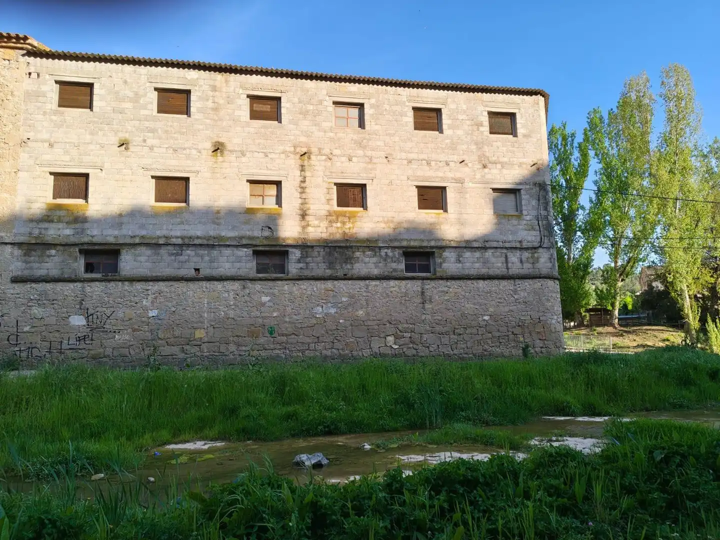 Vista exterior de Edifici en venda en Monistrol de Calders