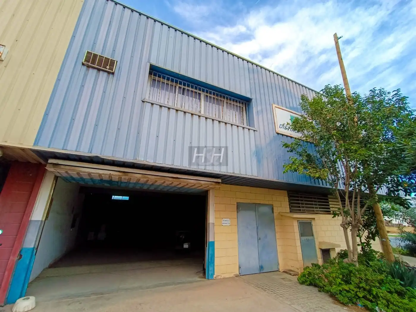 Vista exterior de Nau industrial en venda en Sagunto / Sagunt amb Calefacció