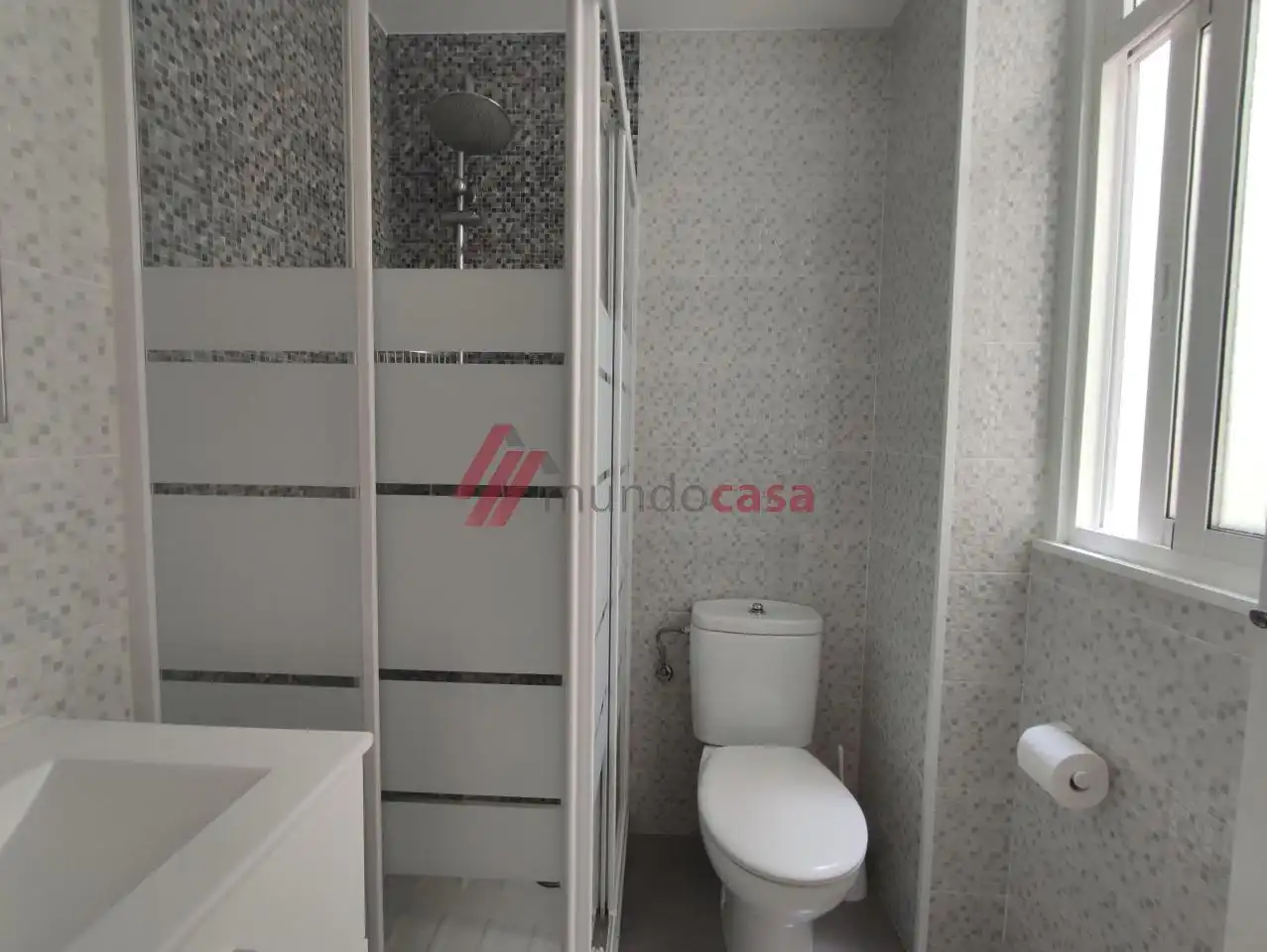 Bathroom of Flat for rent in Ferrol  with Heating and Furnished