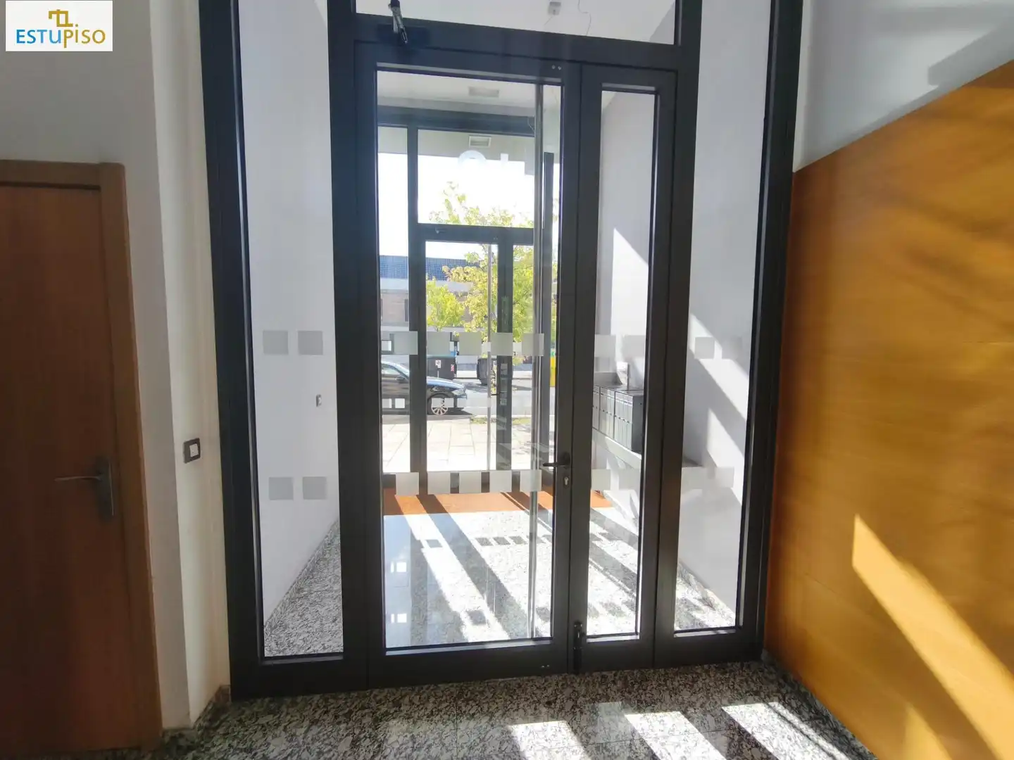 Piso en venta en Vitoria - Gasteiz con Calefacción, Jardín privado y Terraza