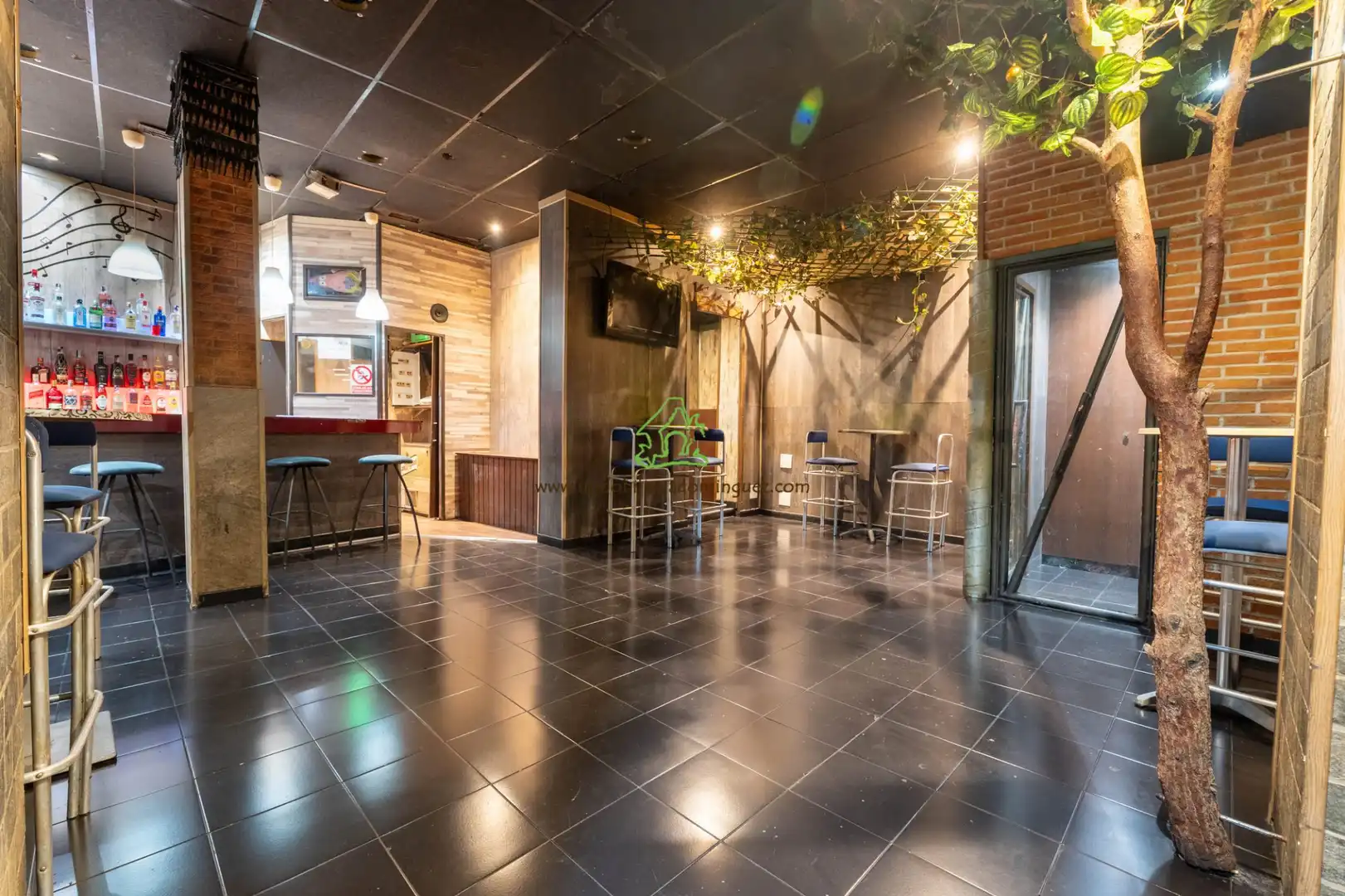 Local en venta en Calle San Antonio, 1, La Catedral