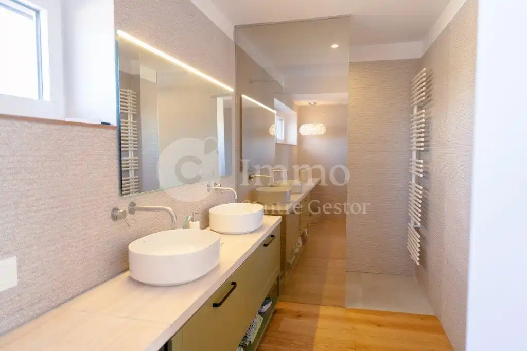 Baño de Dúplex de alquiler en Mollerussa con Aire acondicionado, Calefacción y Parquet