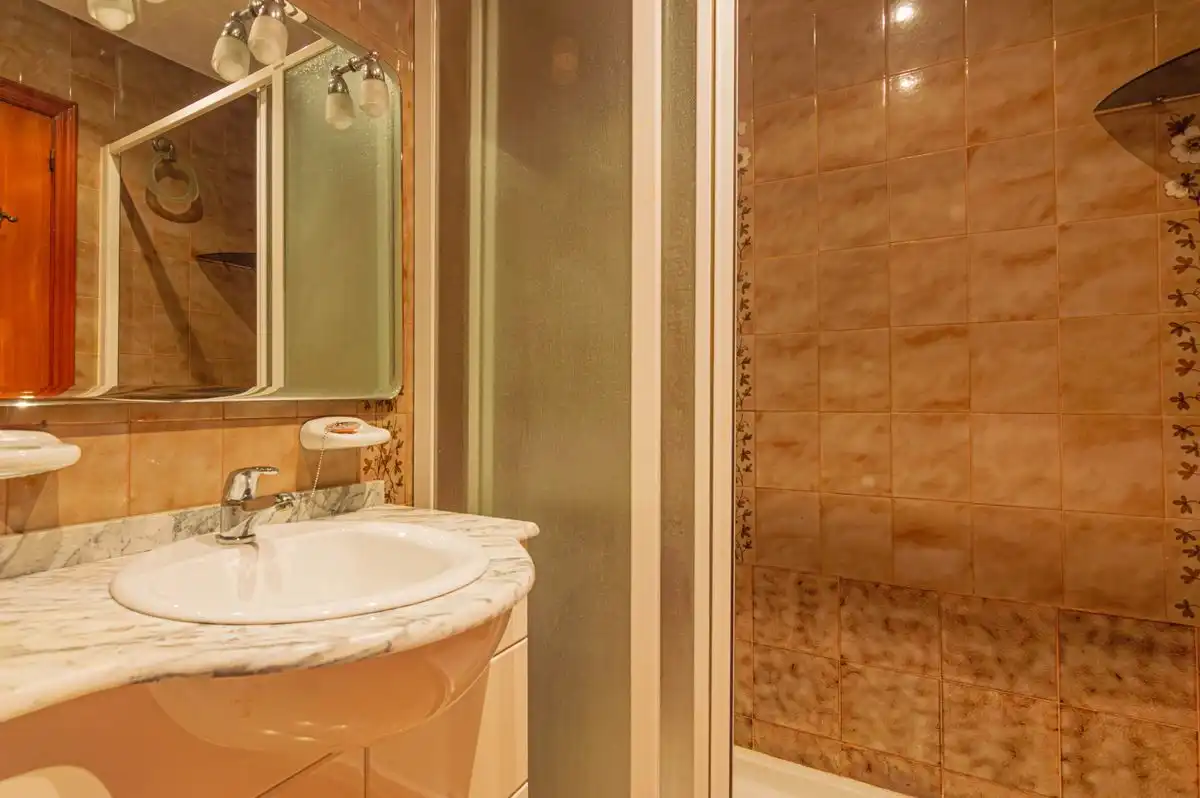 Bathroom of Flat for sale in Alberic  with Heating, Terrace and Balcony