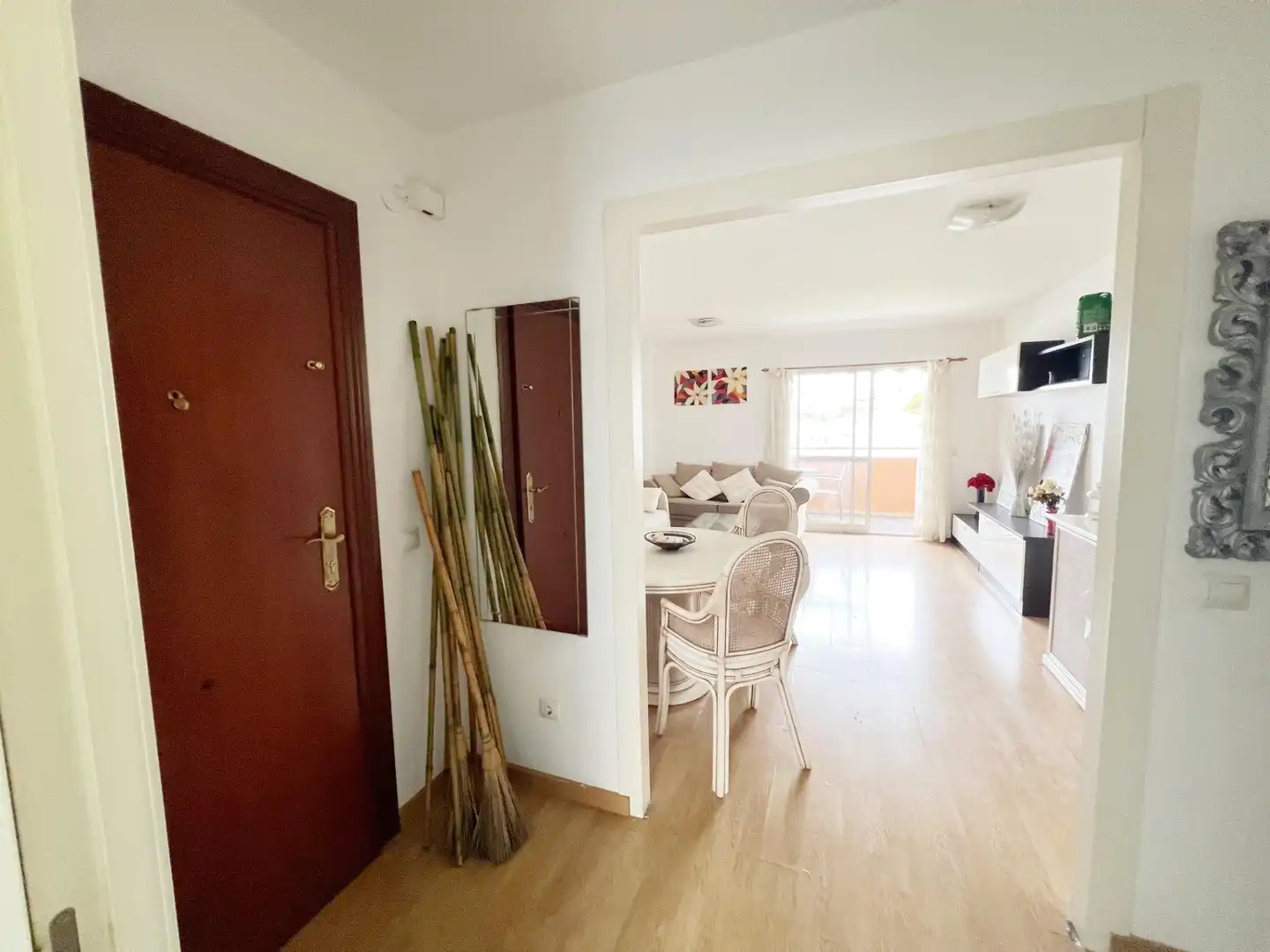 Wohnzimmer von Wohnung zum Verkauf in Torremolinos mit Klimaanlage, Privatgarten und Terrasse
