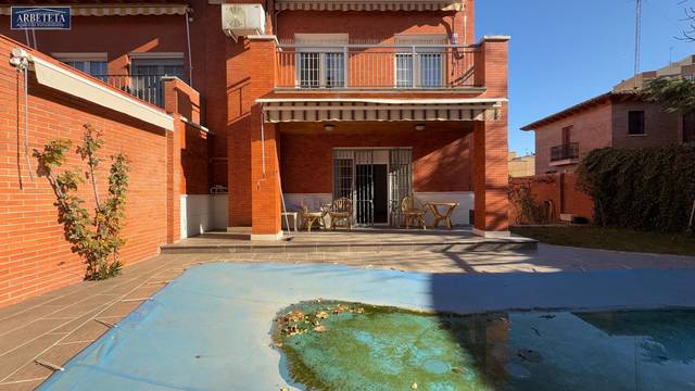 Casa-chalet en Venta en San Roque - Concordia - Adoratrices