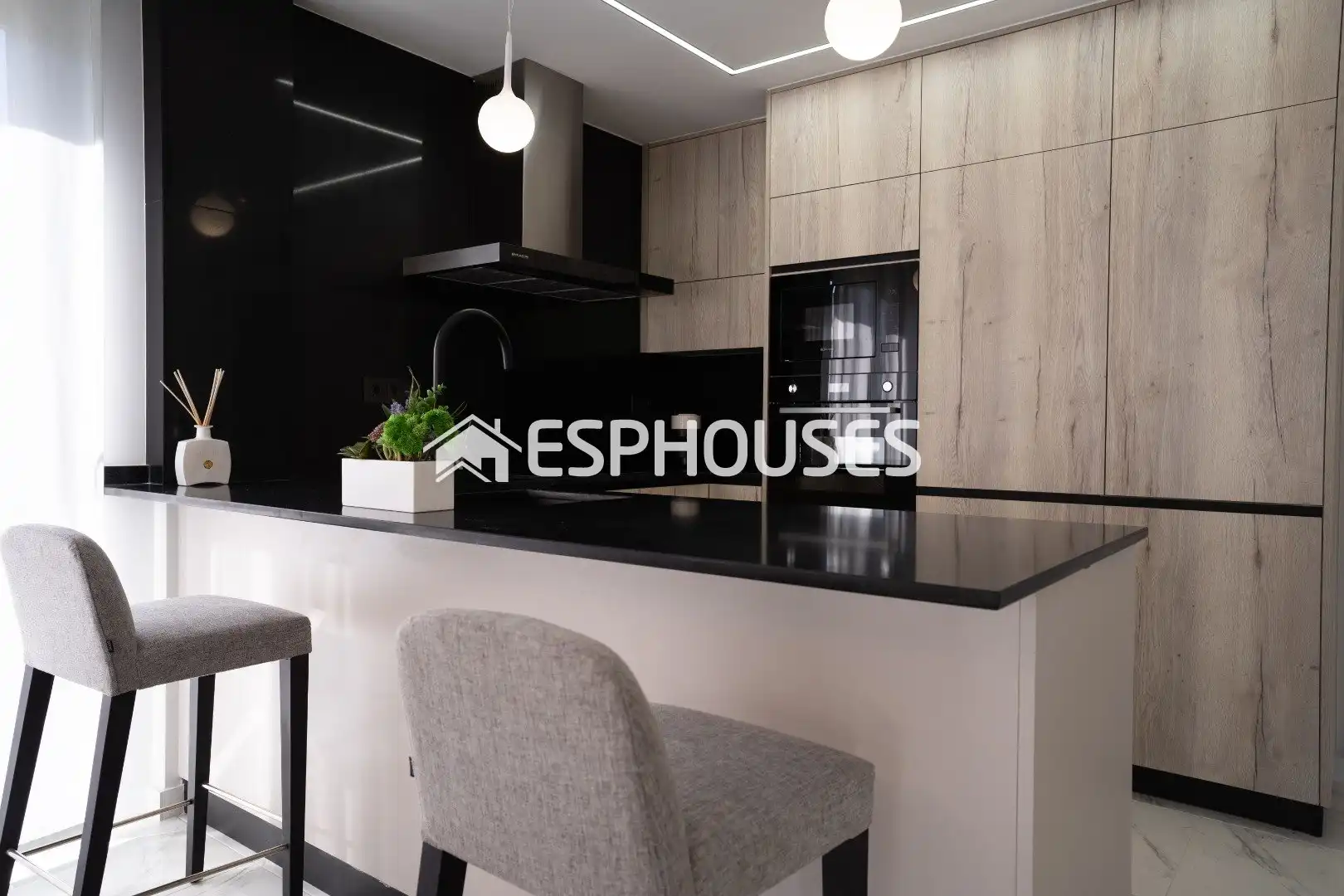 Kitchen of Ground floor for sale in Pilar de la Horadada  with Terrace, Balcony and Community pool