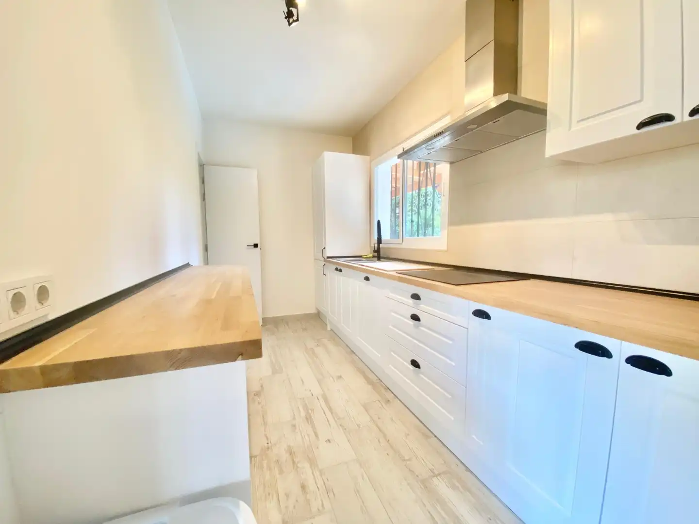 Cocina de Casa o chalet de alquiler en L'Alfàs del Pi con Aire acondicionado, Calefacción y Jardín privado