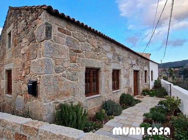 Casa en venda a BOUCIÑAS- ARTES