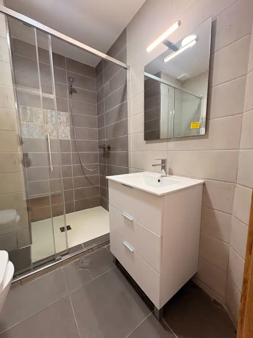 Badezimmer von Wohnung zur Miete in L'Alcúdia mit Möbliert, Ofen und Waschmaschine