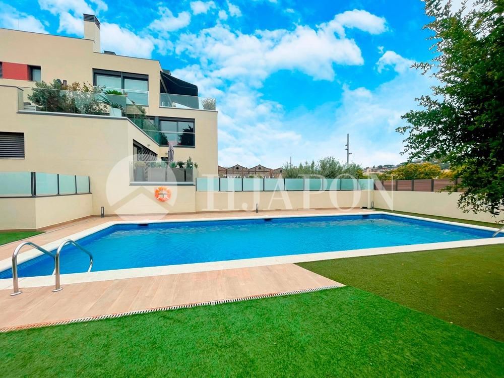 Piscina de Piso en venta en Alella con Aire acondicionado, Calefacción y Parquet