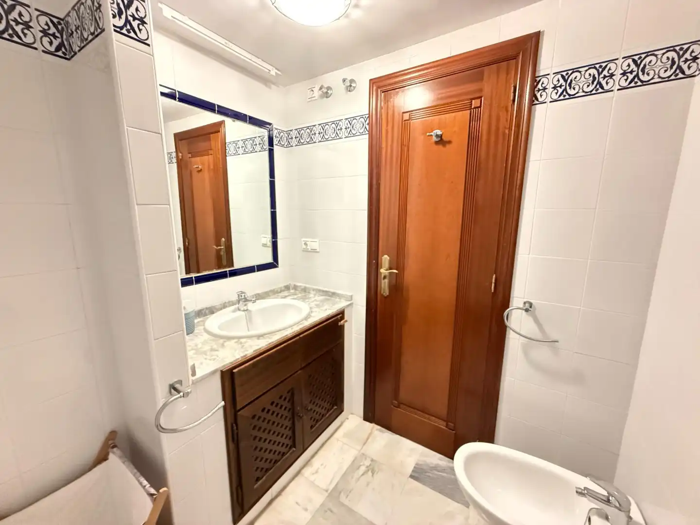 Baño de Apartamento en venta en Torrevieja con Aire acondicionado, Terraza y Amueblado