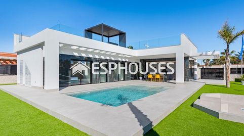 Villas de lujo en La Finca Golf con solárium y piscina privada