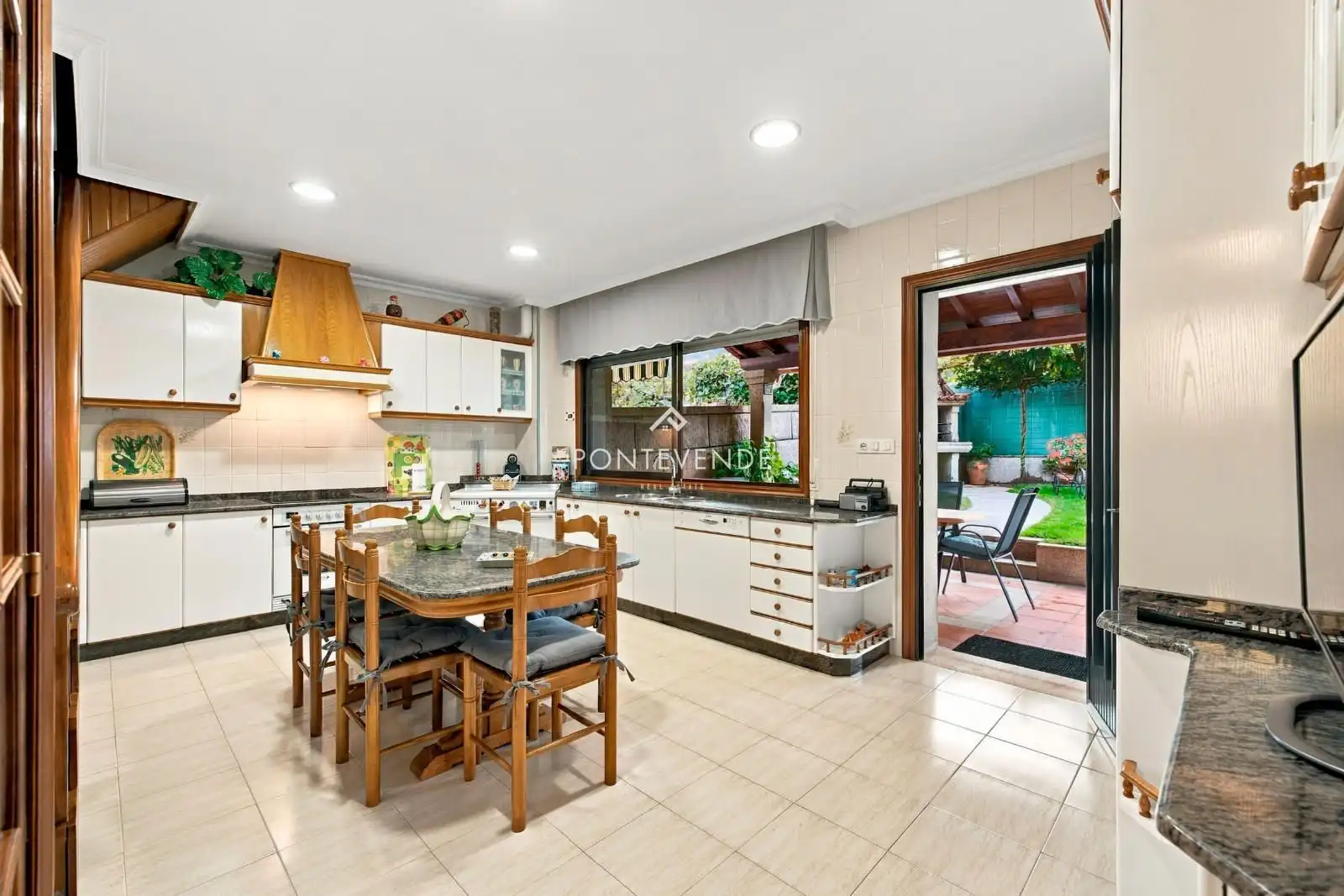 Cocina de Casa o chalet en venta en Campo Lameiro, Pontevedra