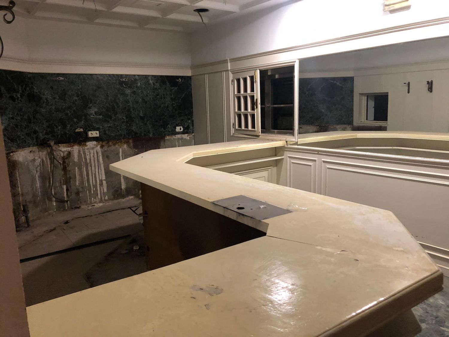 Kitchen of Premises for sale in  Madrid Capital  with Air Conditioner