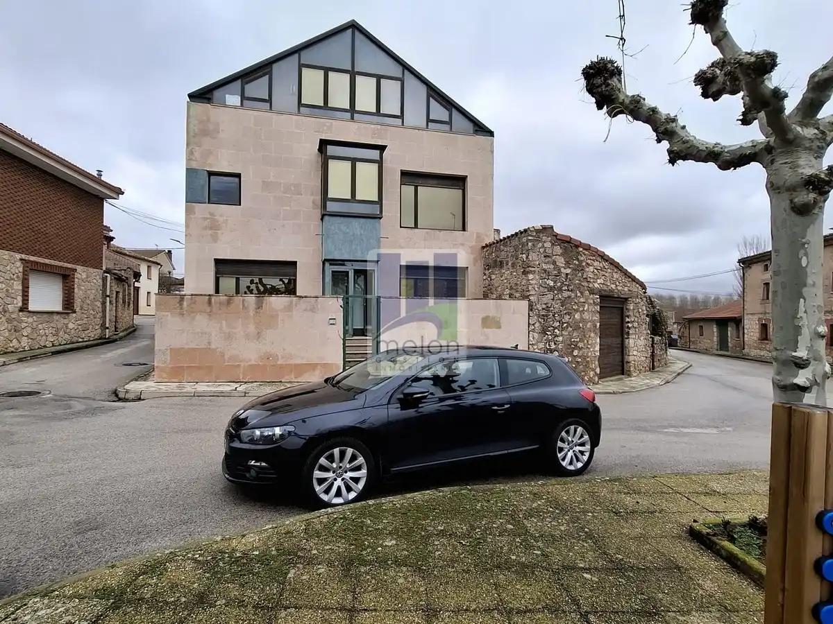 Casa o xalet en venda a FRANDOVINEZ, Frandovínez