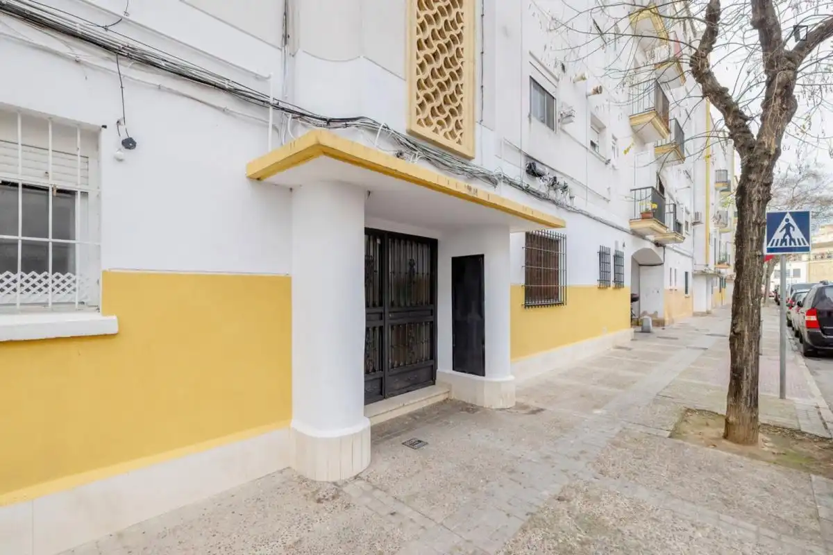 Vista exterior de Apartament per a compartir en Jerez de la Frontera amb Moblat, Rentadora i Microones