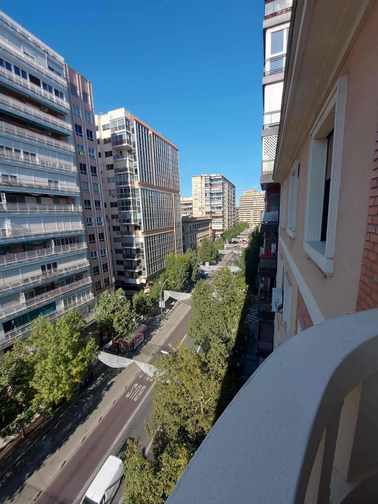 Vista exterior de Piso de alquiler en  Murcia Capital con Balcón
