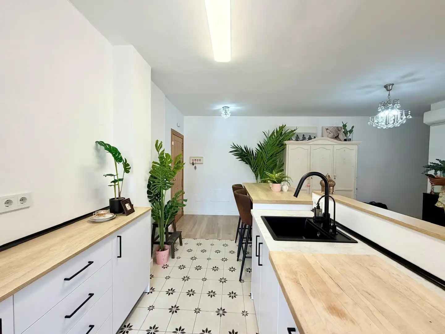 Kitchen of Flat for sale in Roquetas de Mar  with Air Conditioner, Heating and Terrace