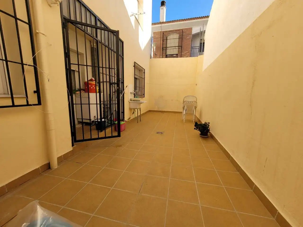 Flat for sale in Baza  with Air Conditioner and Heating