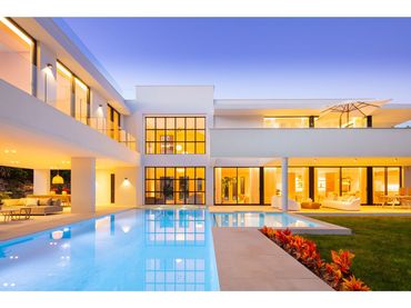 Casa con piscina en venta en Marbella Centro