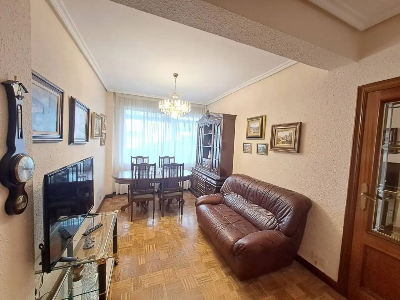 Sala d'estar de Pis en venda en Burgos Capital amb Calefacció i Terrassa