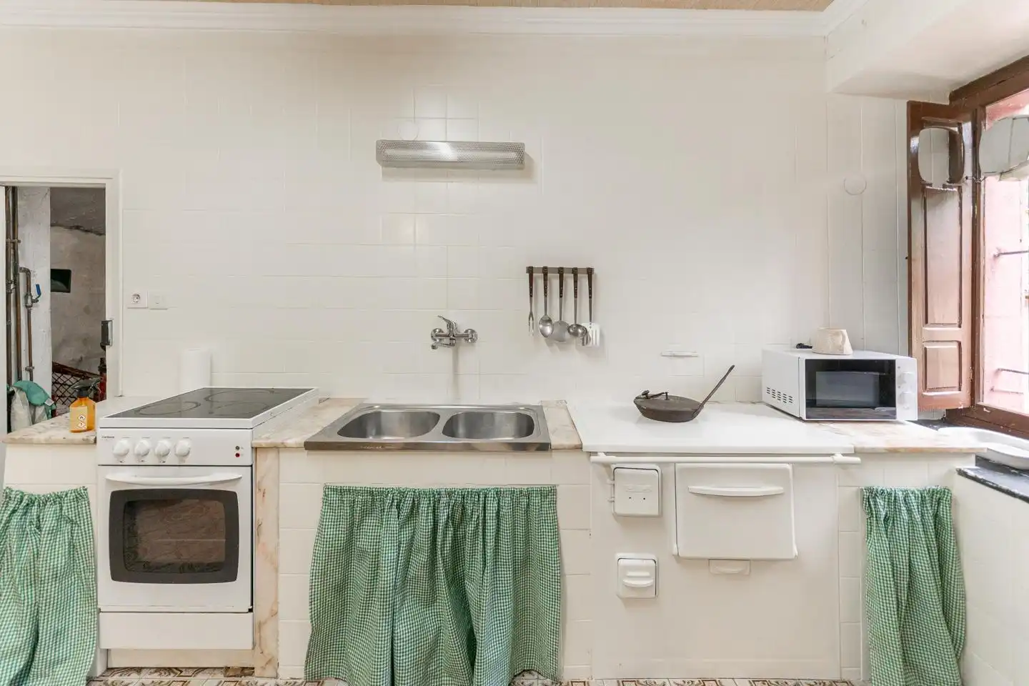 Cocina de Casa adosada en venta en Somiedo con Calefacción, Jardín privado y Terraza