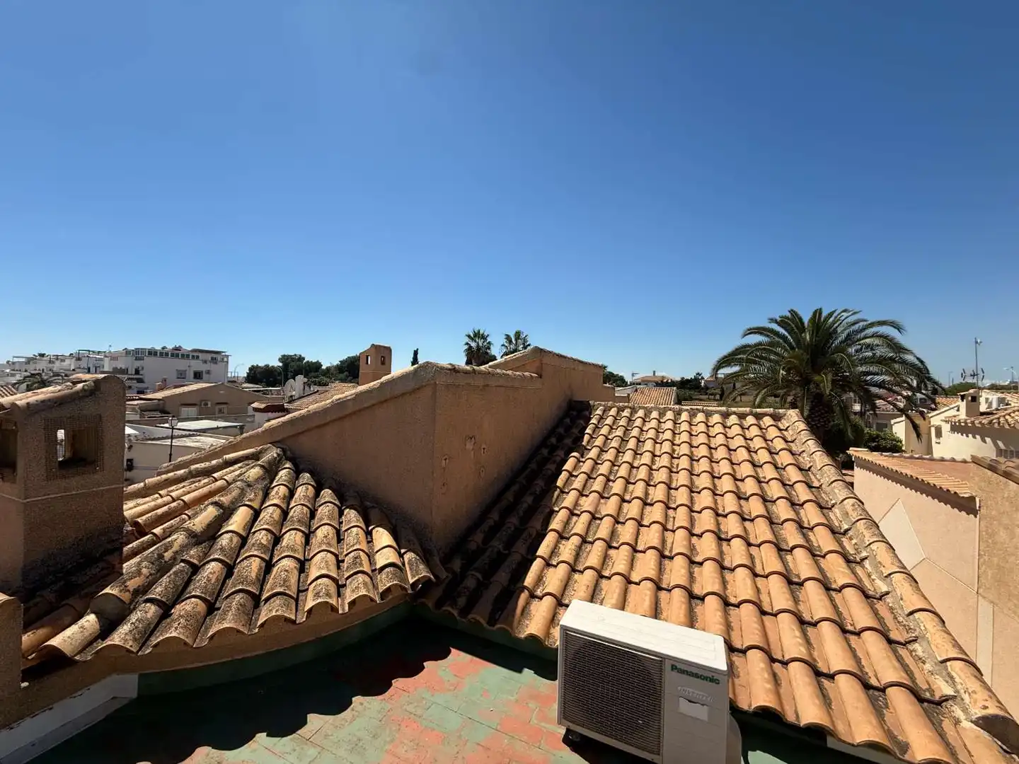 Vista exterior de Casa o xalet en venda en Orihuela amb Aire condicionat, Calefacció i Moblat