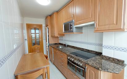 Kitchen of Flat for sale in Burgos Capital  with Heating, Furnished and Oven
