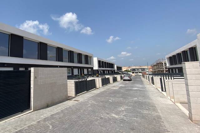 Casa-chalet en Venta en Monte y Mar