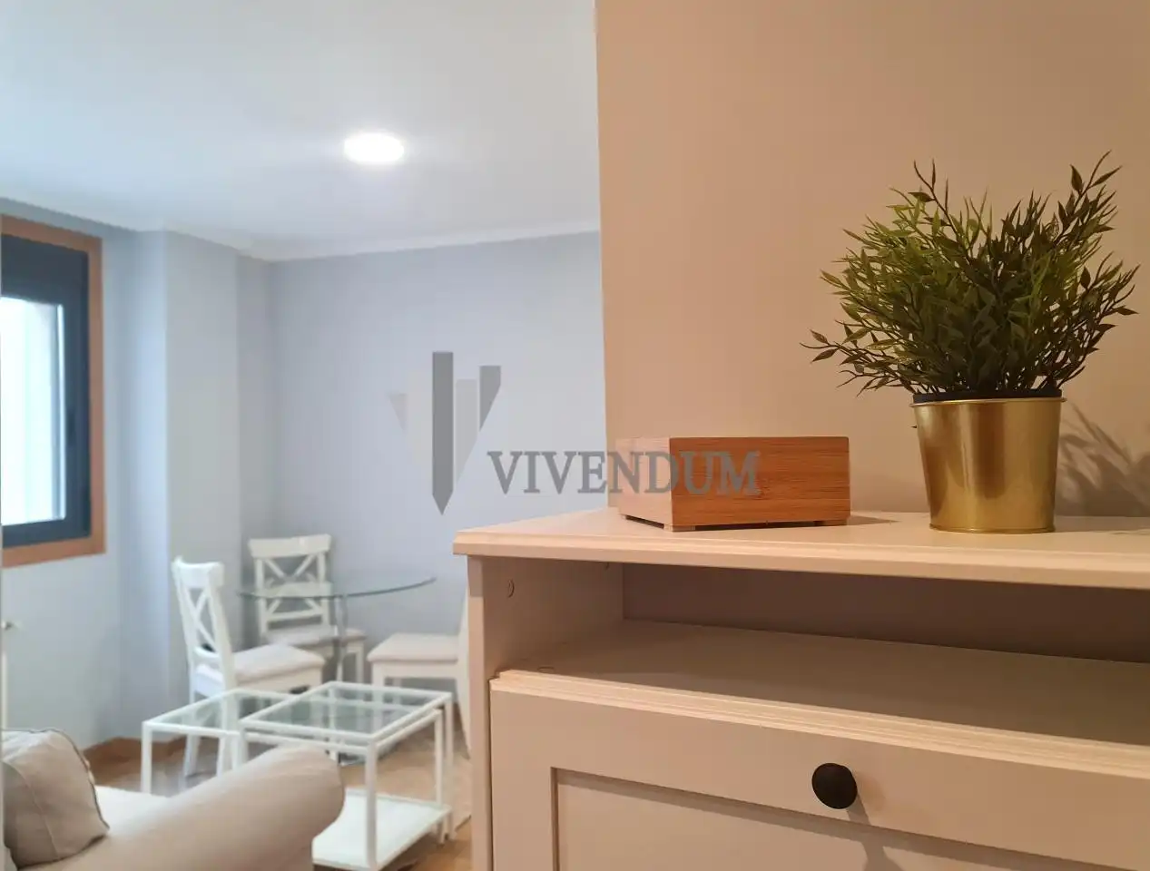 Dormitori de Apartament de lloguer en Vigo  amb Calefacció i Moblat