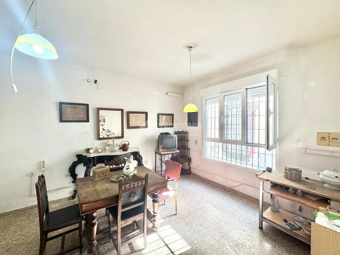 Sala de estar de Casa adosada en venta en Almería con Terraza