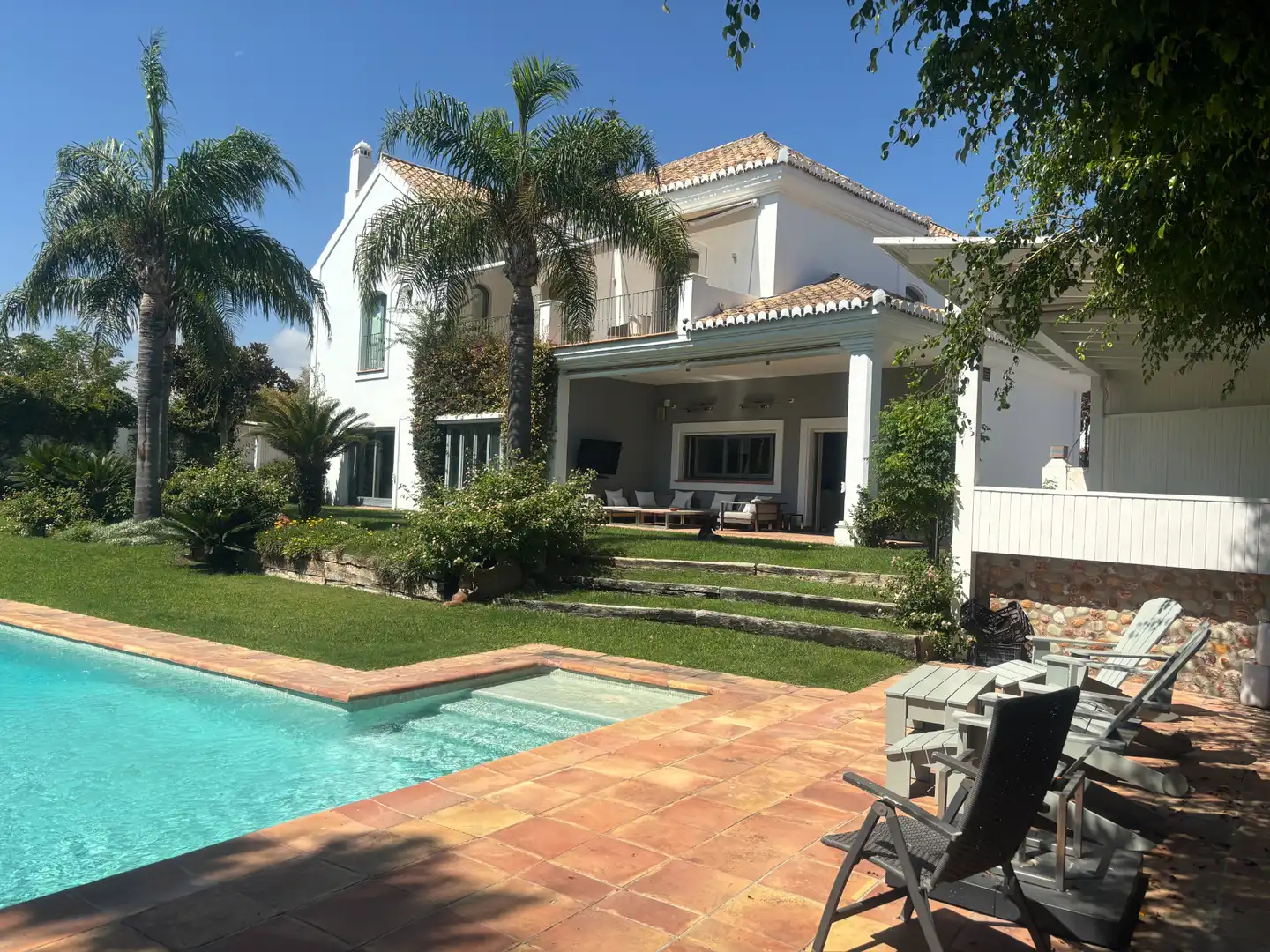 Vista exterior de Casa o chalet en venta en Marbella con Aire acondicionado, Jardín privado y Terraza