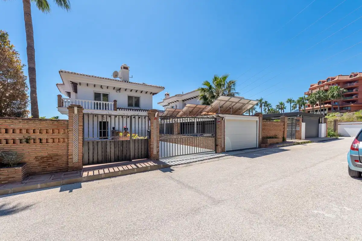 Villa mit Pool zum Verkauf in La Capellanía - El Higuerón, imagen 3