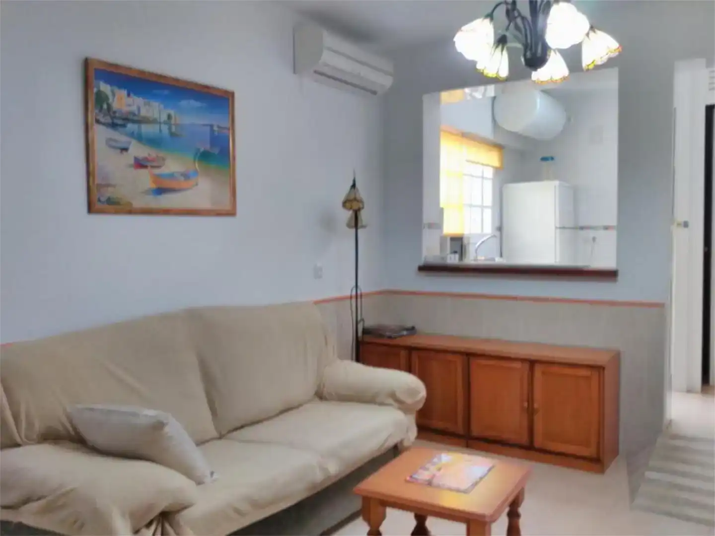 Sala de estar de Planta baja de alquiler en Conil de la Frontera con Aire acondicionado y Amueblado