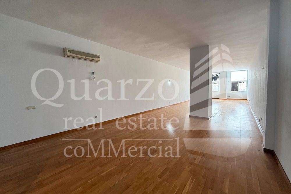 Sala de estar de Loft en venta en  Madrid Capital