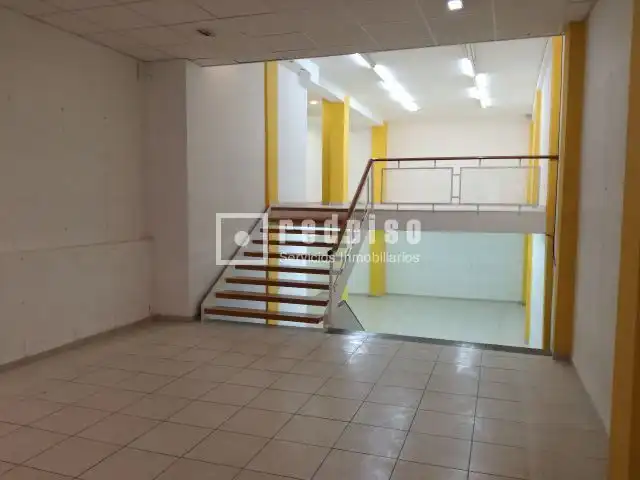 Local comercial en venda a de Enmedio, imagen 3