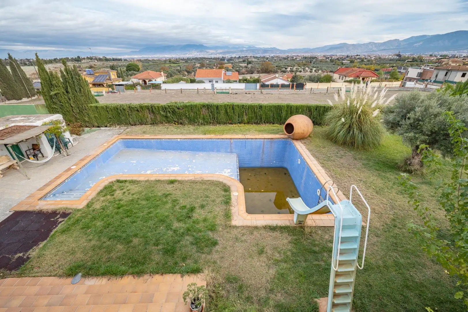 Schwimmbecken von Haus oder Chalet zum Verkauf in Alhendín mit Heizung, Privatgarten und Terrasse