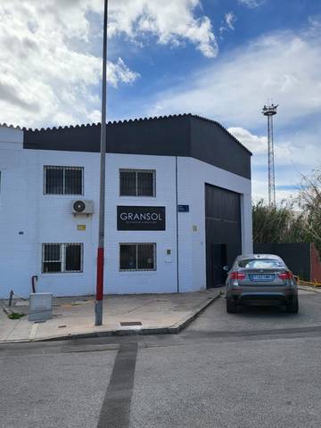 Nave industrial en Venta en  Calle Ronda en Churriana - El Pizarrillo - La Noria-Guadalsol