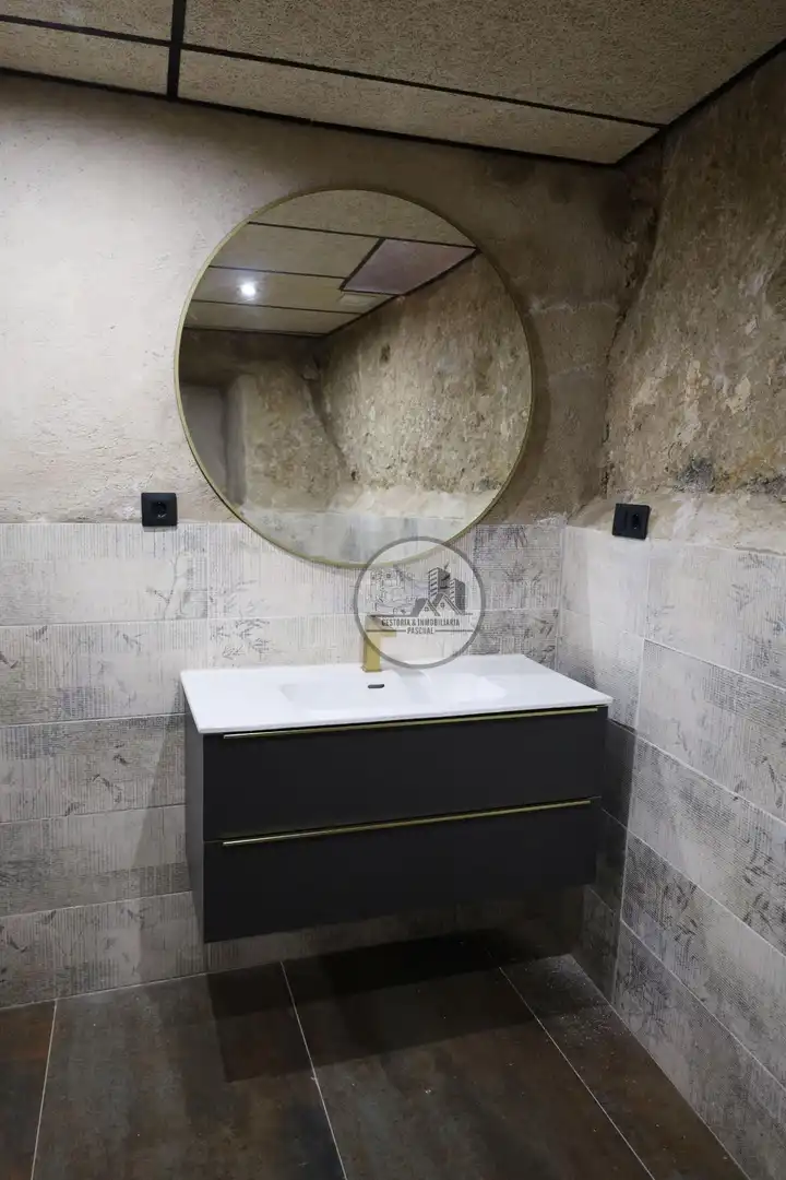 Bany de Casa o xalet en venda en Alcañiz amb Aire condicionat, Calefacció i Balcó